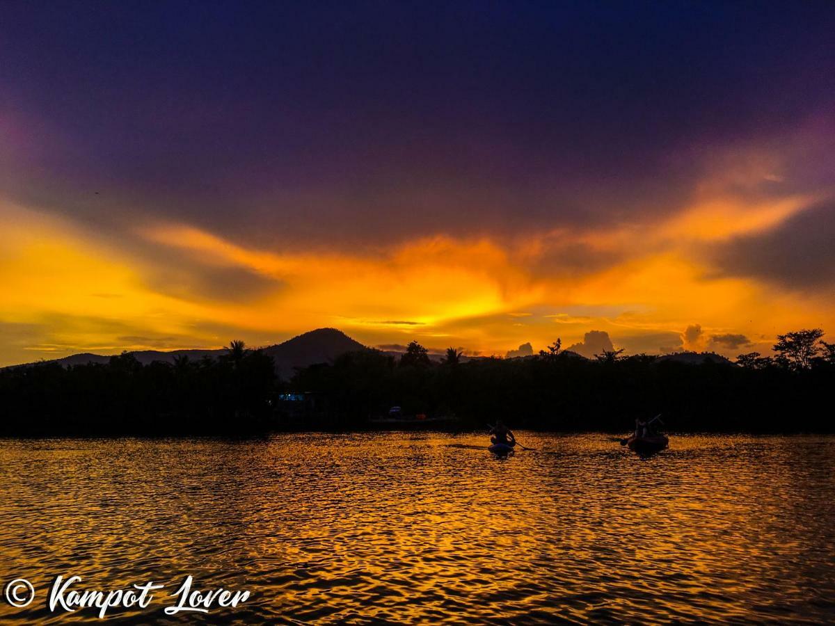 Kampot Riverfront Boutique Exteriör bild